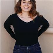 Profesora nativa de inglés, catalán y castellano con 6 años de expe. También doy asignaturas del bachillerato social.